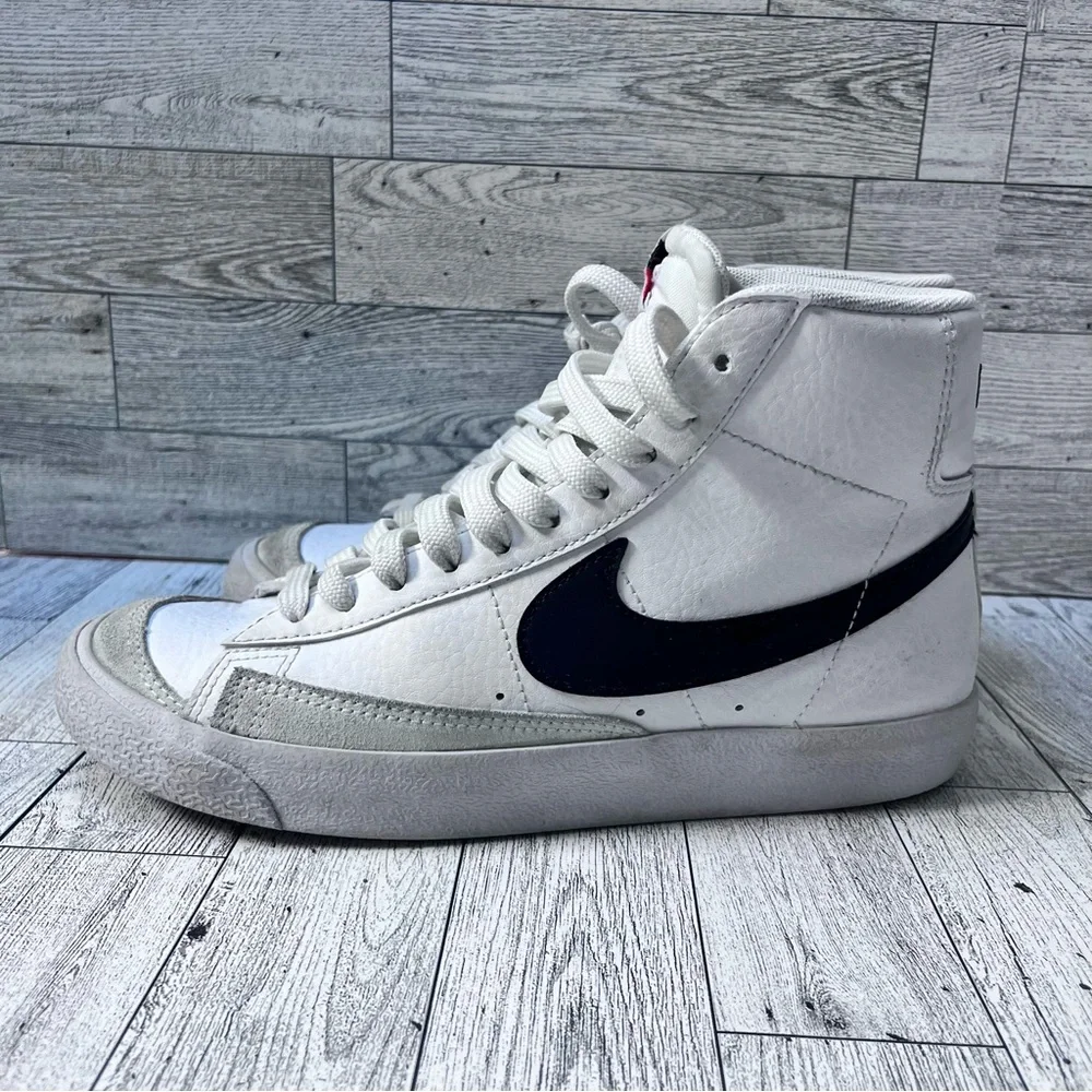 Nike Blazers White and Black High-Top Sneakers - Picture 4 of 7